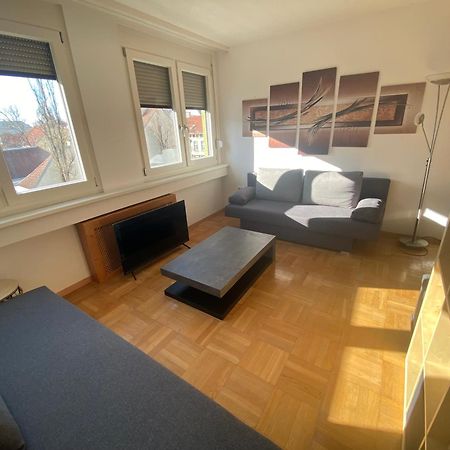 Apartamento Nearby Westbahnhof And Mariahilferstrasse Viena Exterior foto